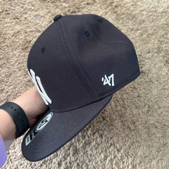 New Yankee navy blue SnapBack hat